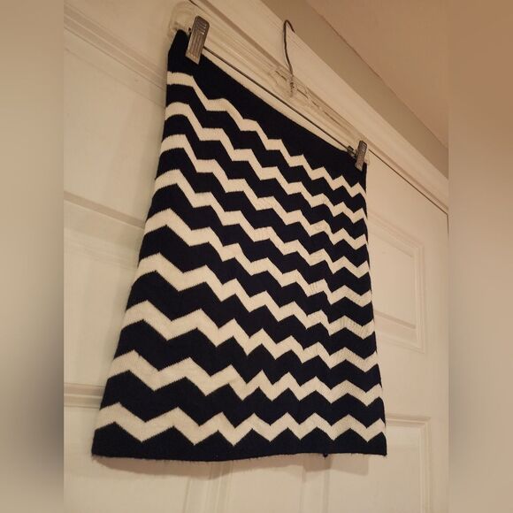 Stretchy black and white fitted mini skirt S - Picture 2 of 3